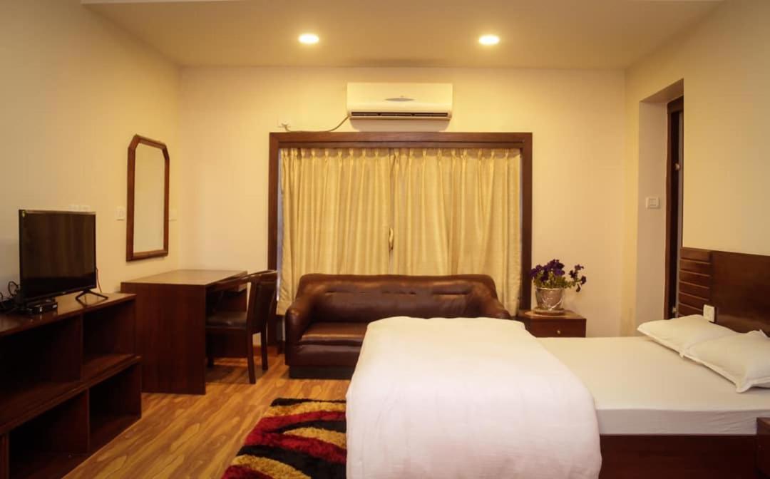 Hotel Dimond Grand Villa Катманду Экстерьер фото